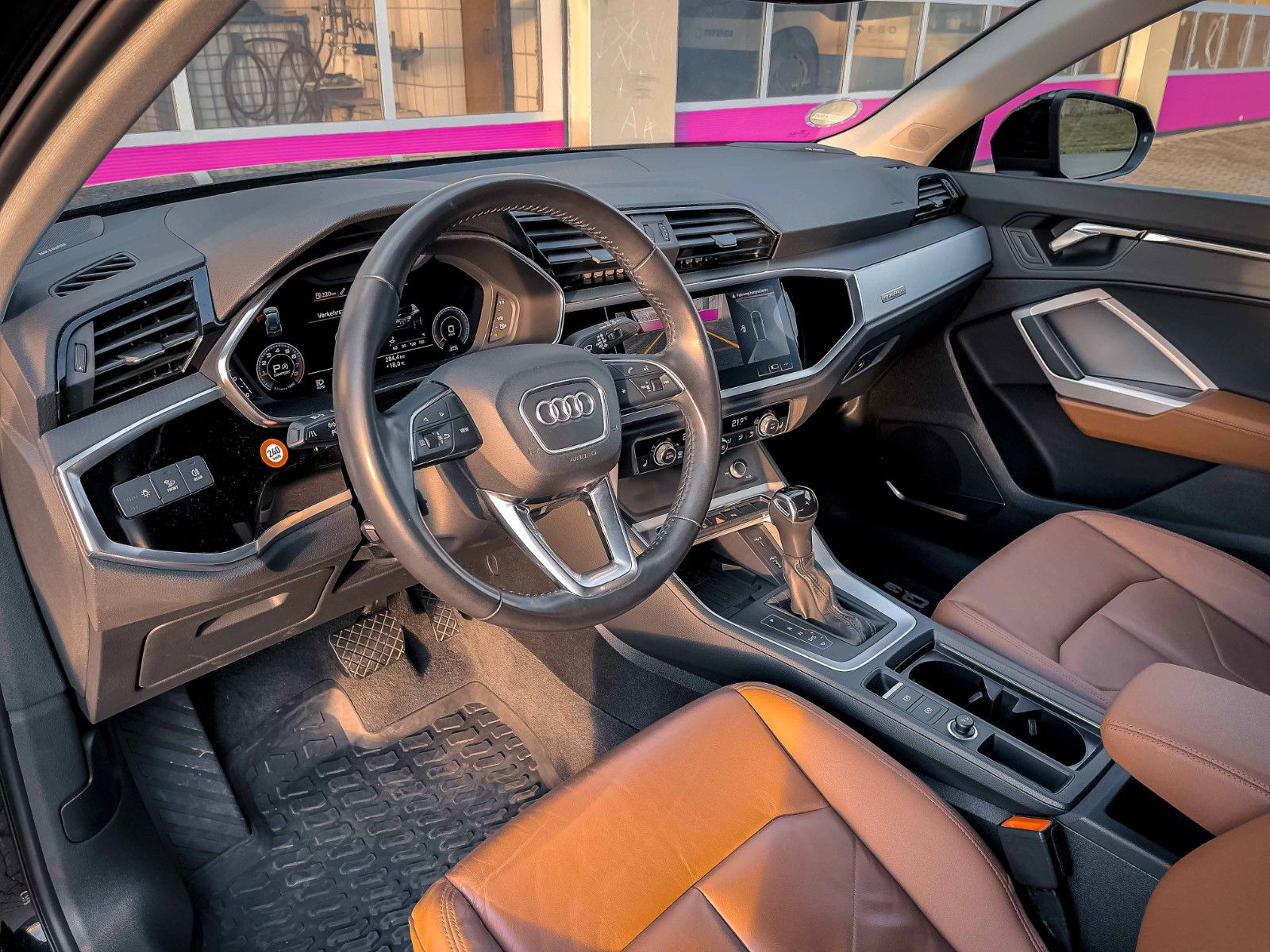 Fahrzeugabbildung Audi Q3 45 TFSI quattro advanced