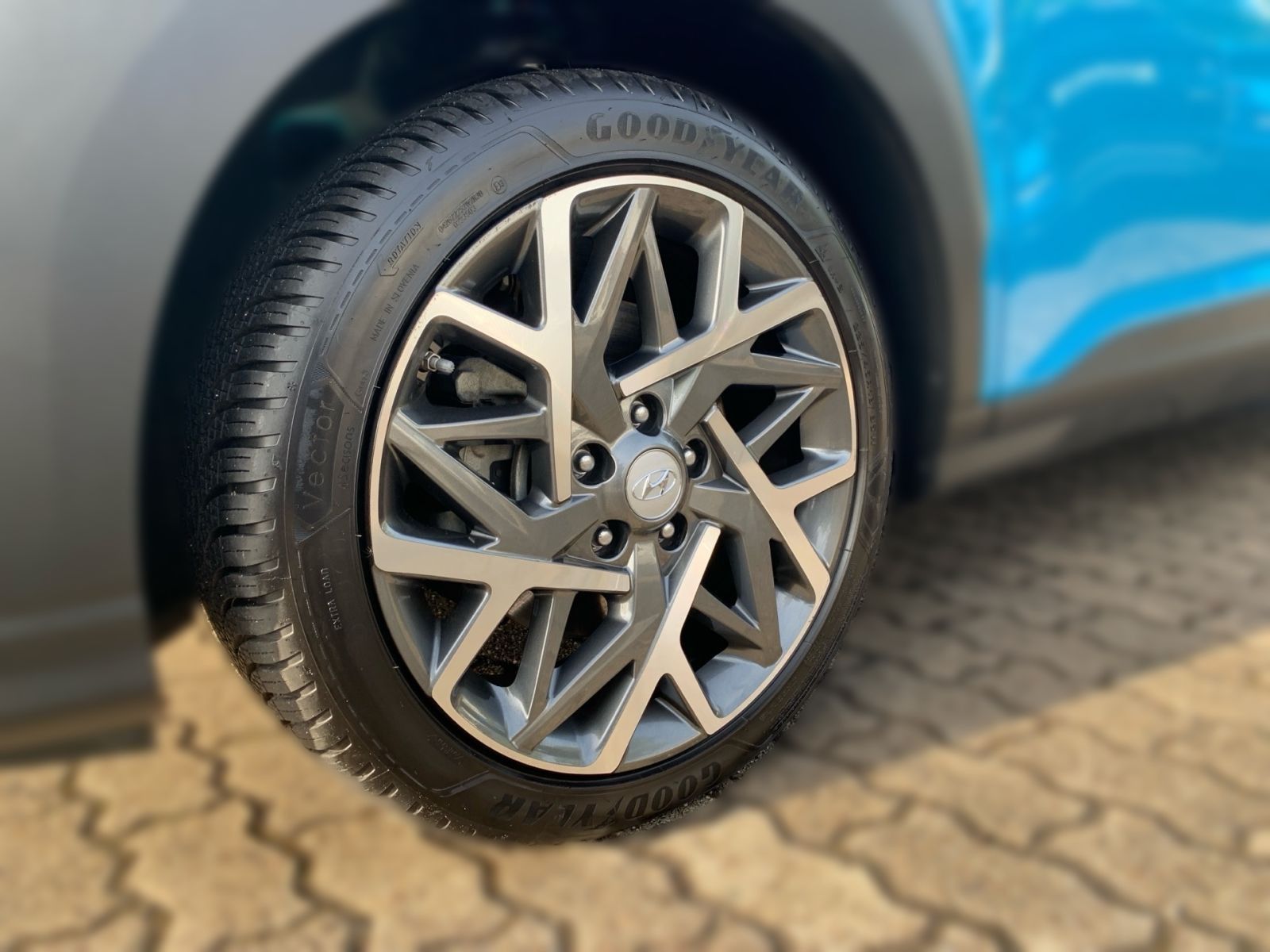 Fahrzeugabbildung Hyundai KONA 1.6 GDI Edition 30+ Hybrid LED Navi
