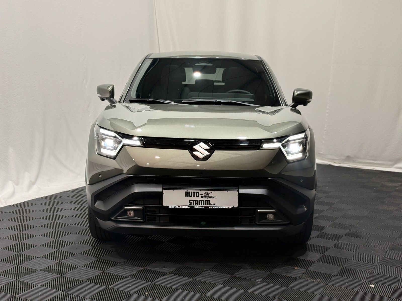 Fahrzeugabbildung Suzuki e Vitara 61 kWh Comfort+ Allgrip