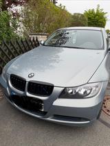 BMW 318i - - BMW 318 aus 2005: 318i