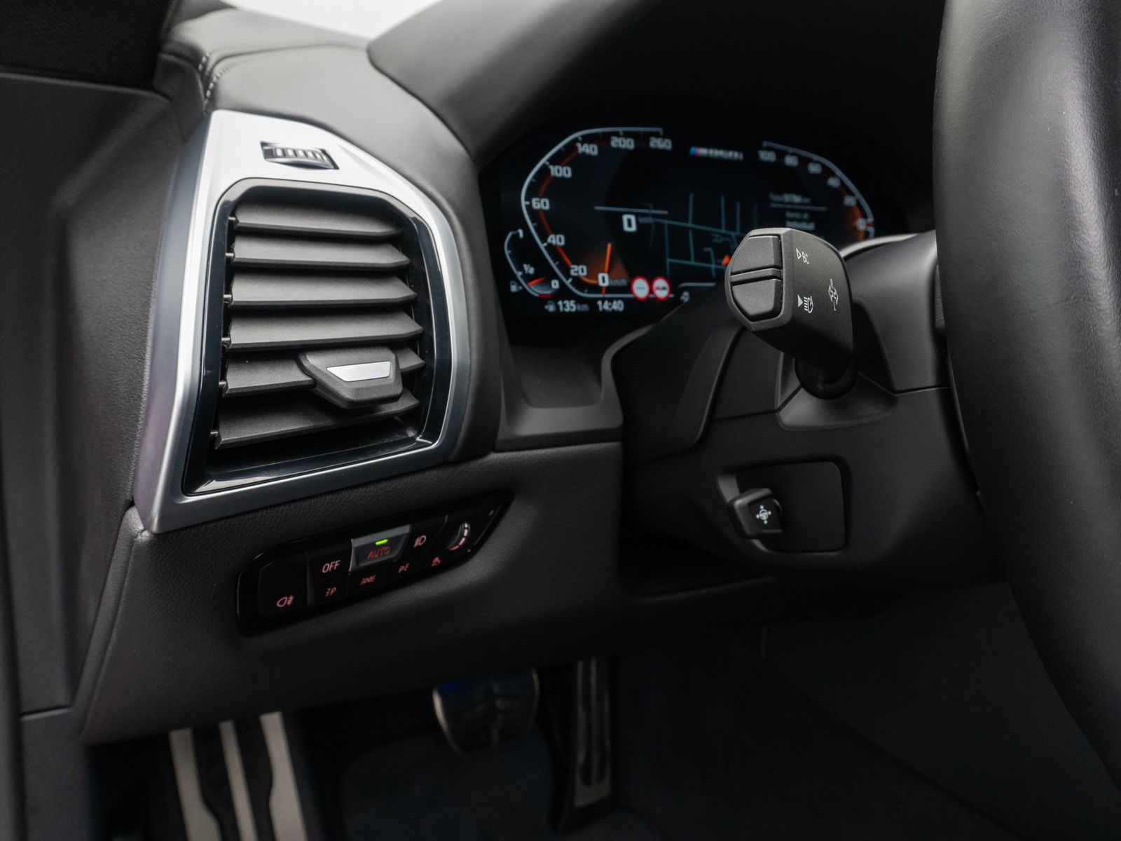 Fahrzeugabbildung BMW M850i xD Laser Kamera HUD DAB H/K SoftCL 20Zoll