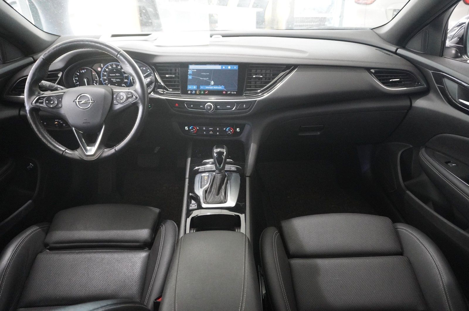Fahrzeugabbildung Opel Insignia B ST 2.0D ELEGANCE NAVI/LED/KAMERA/HUD