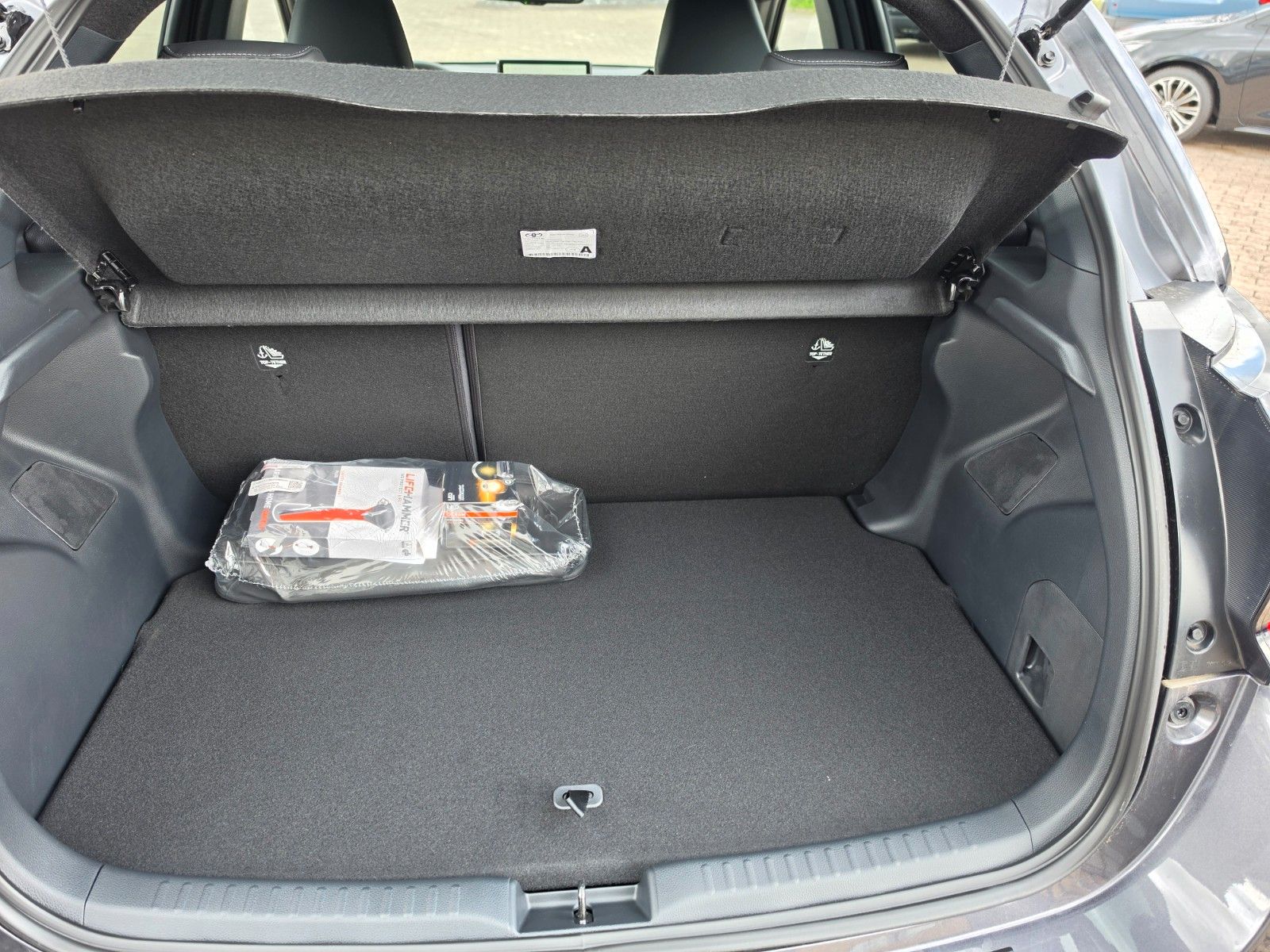 Toyota Yaris Hybrid Style imagem 3
