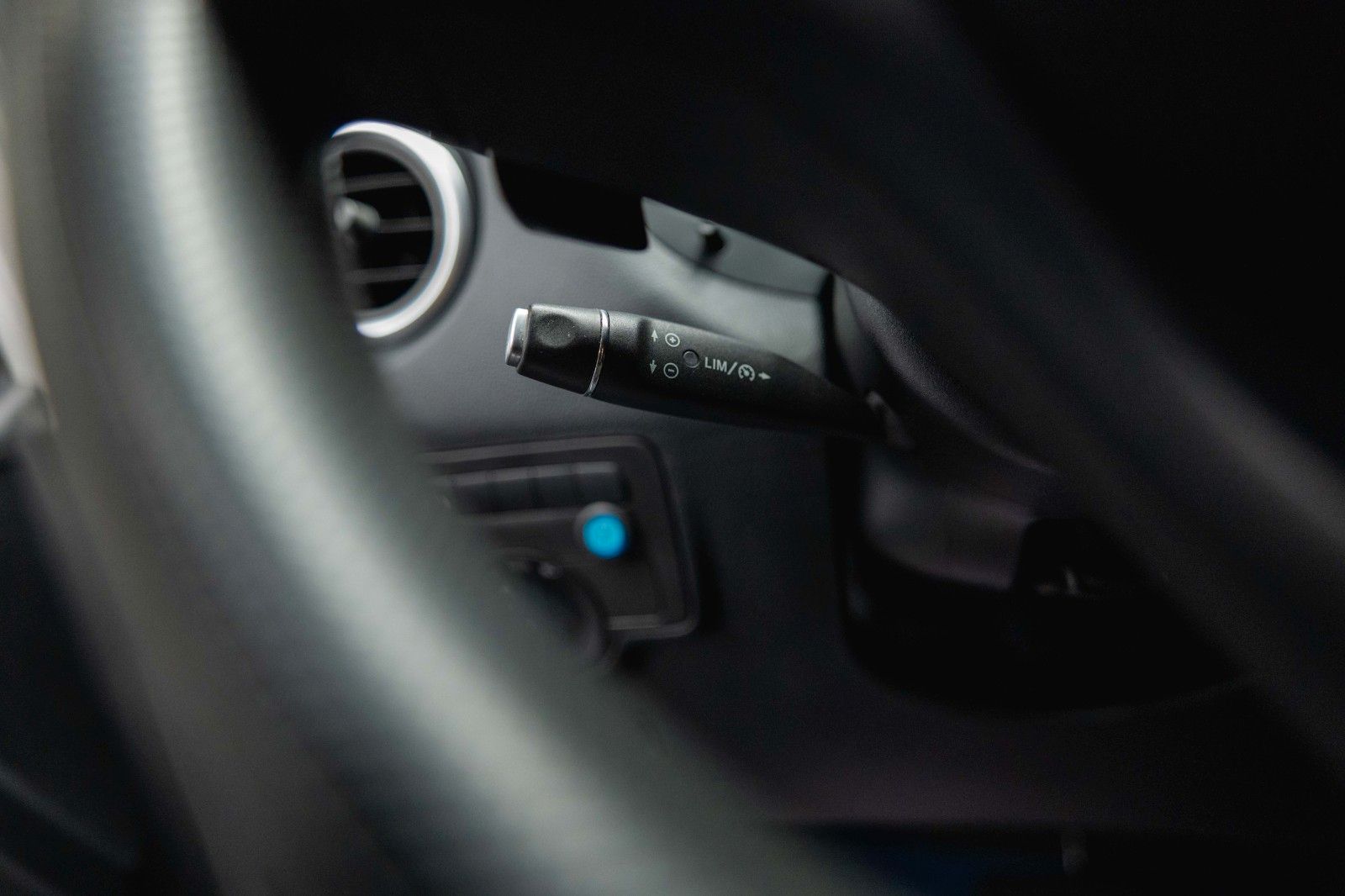 Fahrzeugabbildung Mercedes-Benz Vito Mixto 119 CDI 4MATIC kompakt *LED*Kamera*
