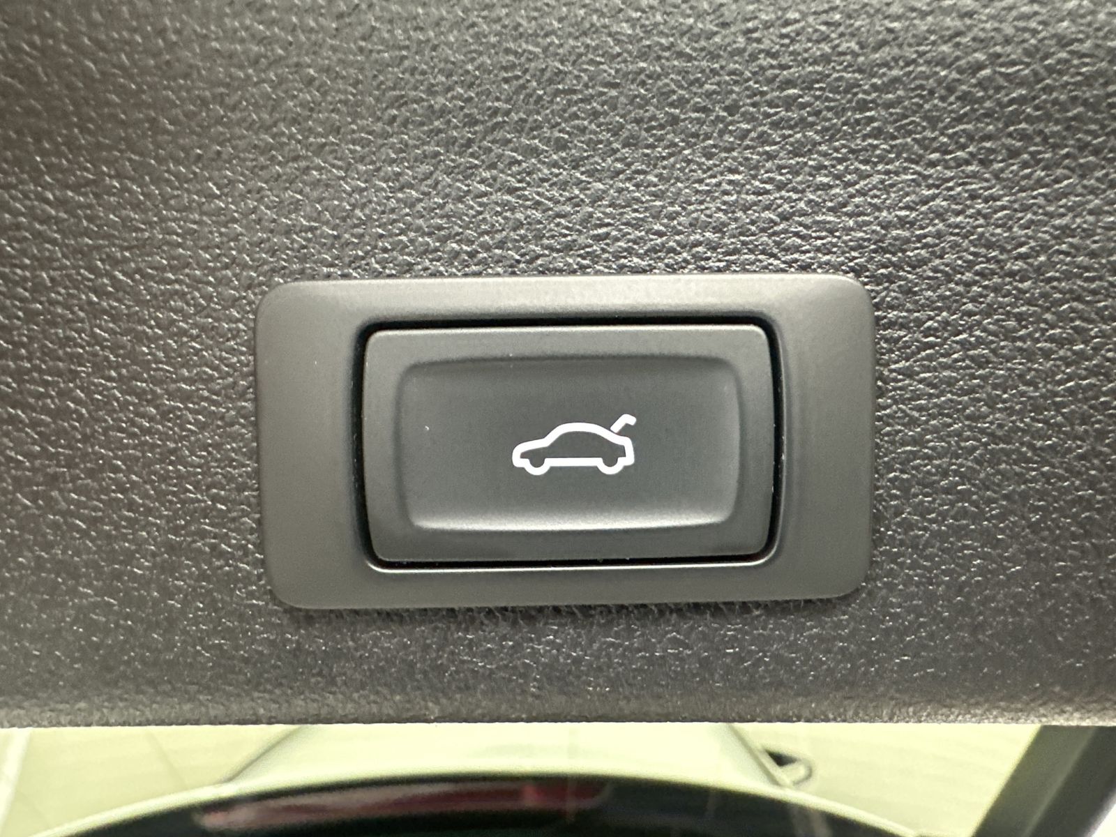 Fahrzeugabbildung Audi A6 Avant 40 TDI S-Line NAV+LED+AHK+CARPLAY+20ZO