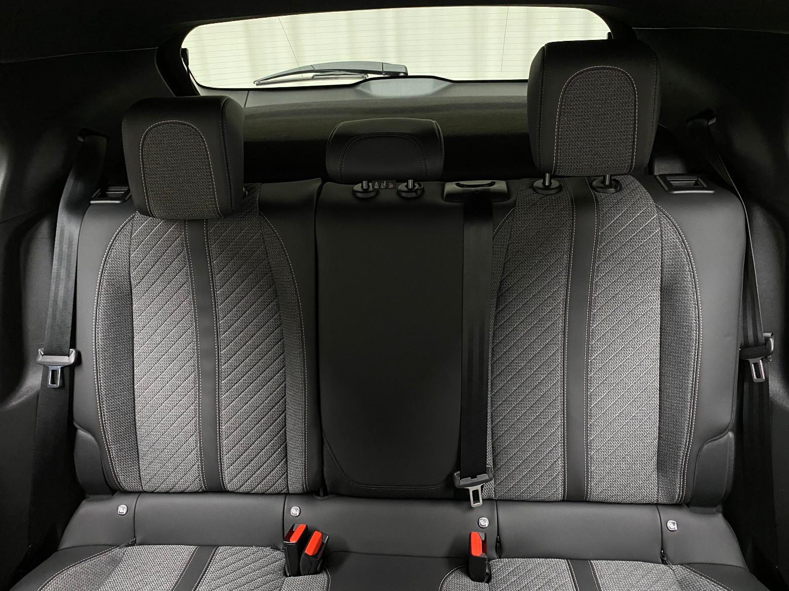 Peugeot 2008 Allure 1.2 Autom. LED Winterpaket AHK