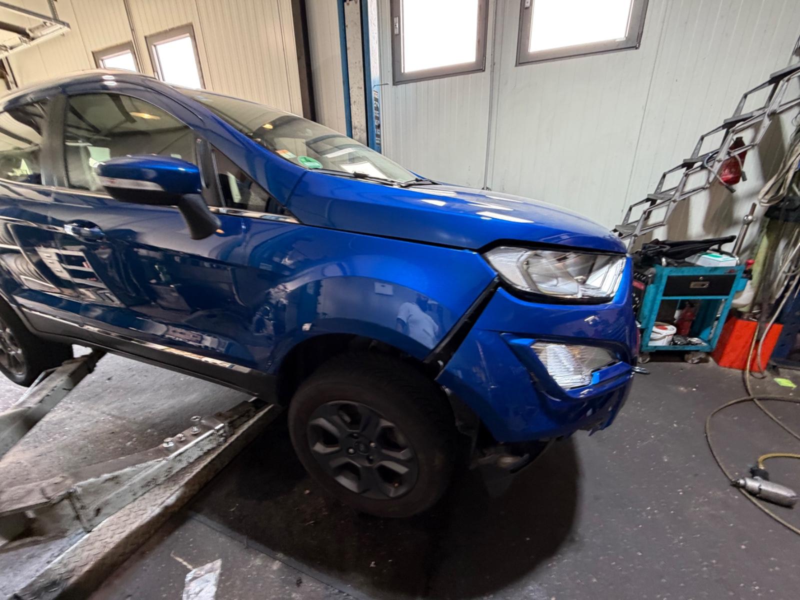 Ford EcoSport Titanium Airbag Ok Leichter Unfall !!