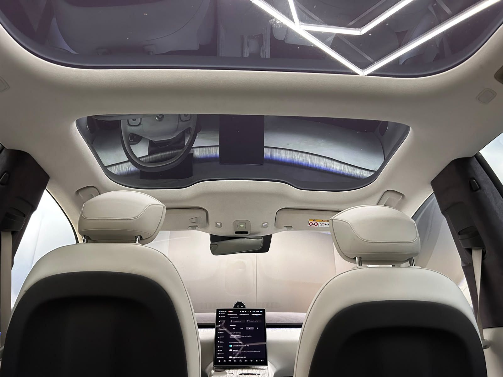 Fahrzeugabbildung NIO ET7 AWD BATTERI INKL PANO+HEAD+360+ACC+LED+AHK+