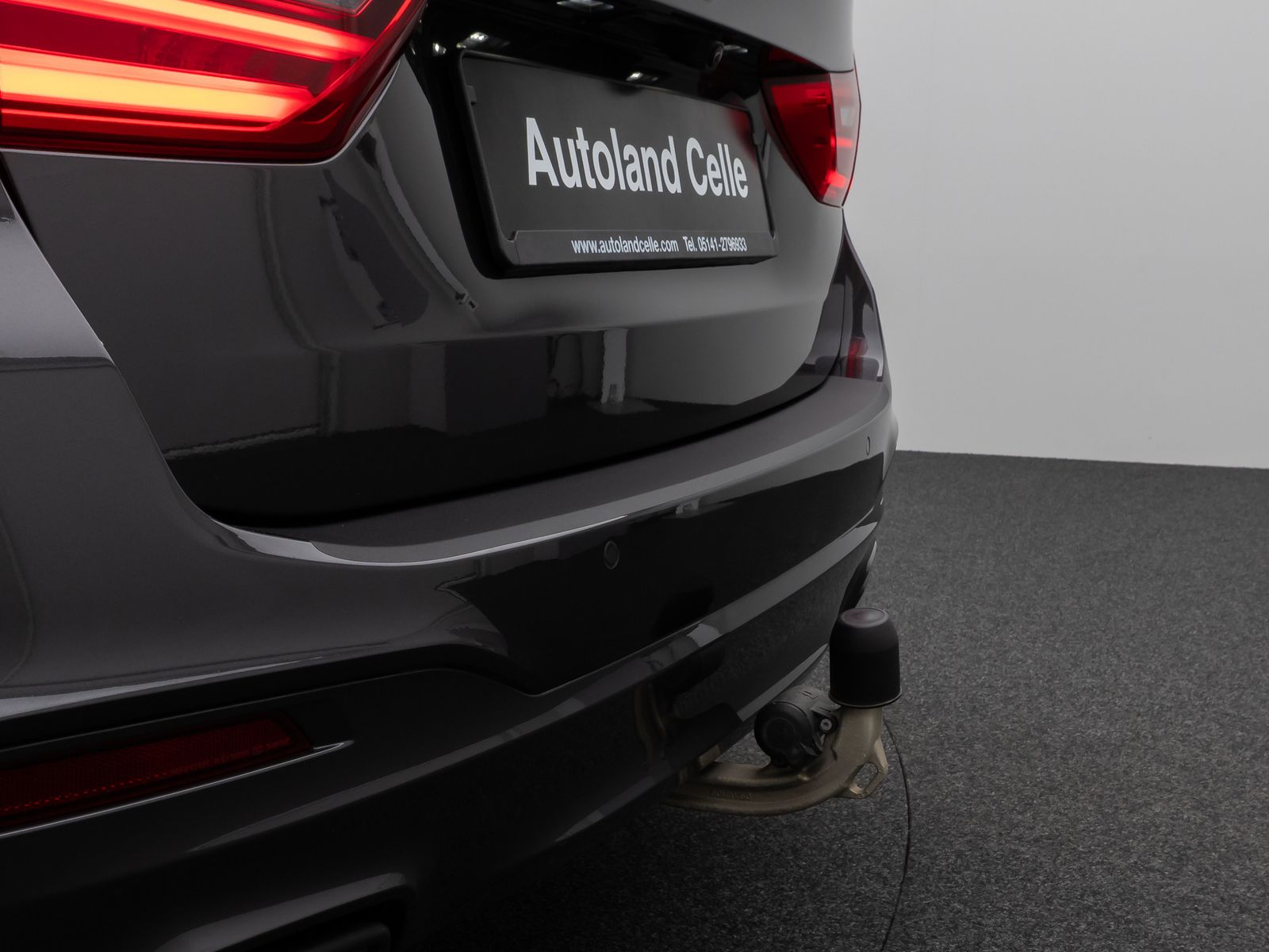 Fahrzeugabbildung BMW 520d M Sport Panorama 360° HUD HiFi AHK Komfort