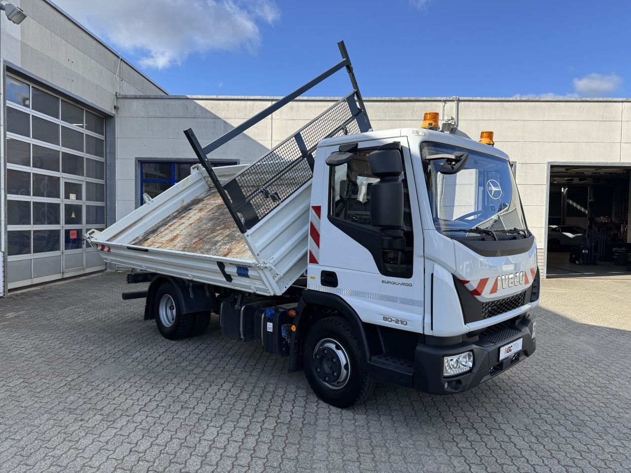 Fahrzeugabbildung Iveco ML80E21/3-SeitenkipperMeiller 2x AHK,Schwingsitz