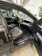 Toyota RAV 4 2,2-l-D-4D 4x4 Edition Automatik Edition - Toyota RAV 4 mit Diesel-Antrieb: Allradantrieb