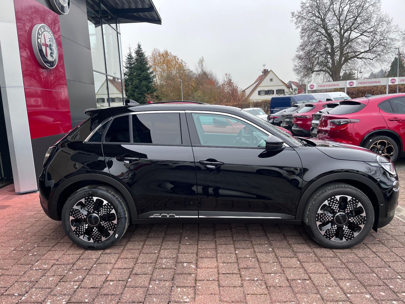 Fahrzeugabbildung Fiat 600 Hybrid La Prima