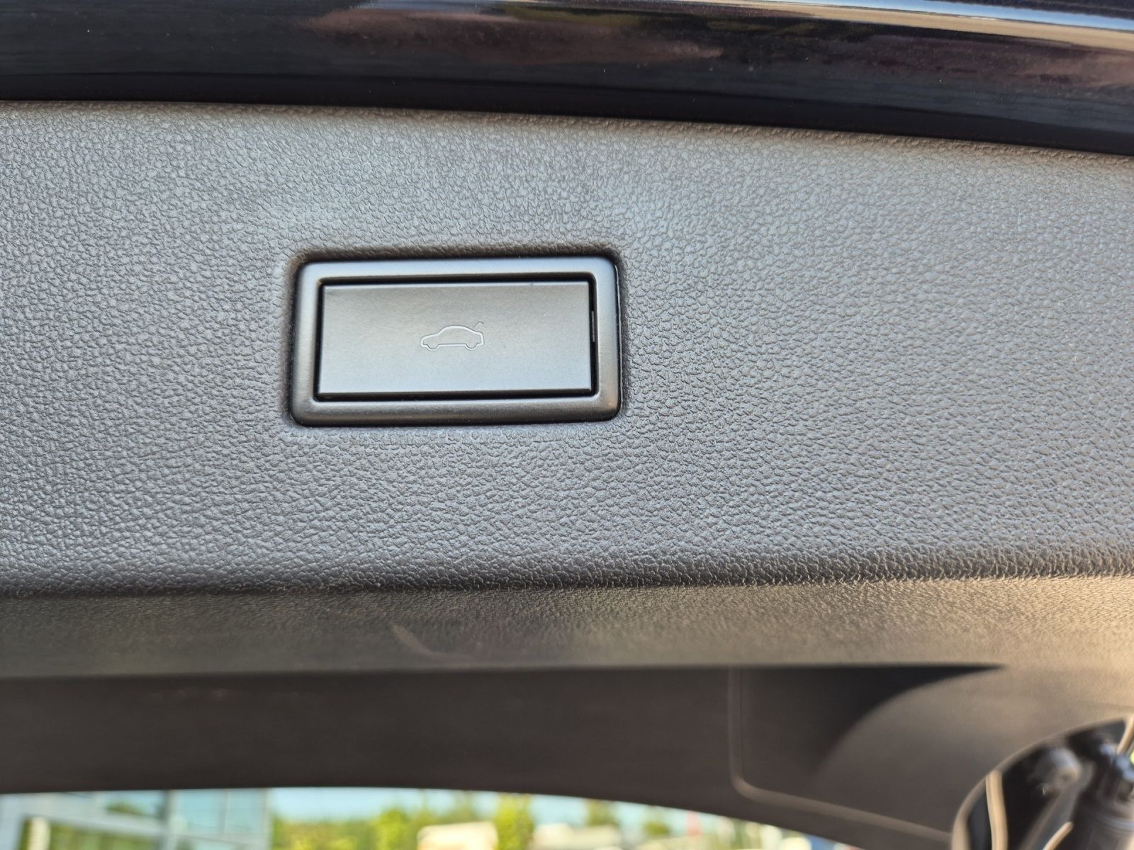 Fahrzeugabbildung Volkswagen Tiguan Allspace TSI United LED Navi ACC PDC SH L
