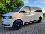 Volkswagen T5 California - weiße Volkswagen T5 California