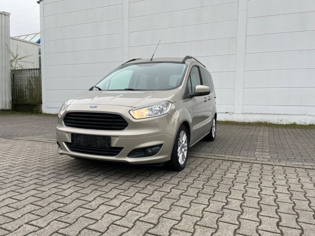 Ford Tourneo Courier Titanium/ 2 Hand/Scheckheftgepfl