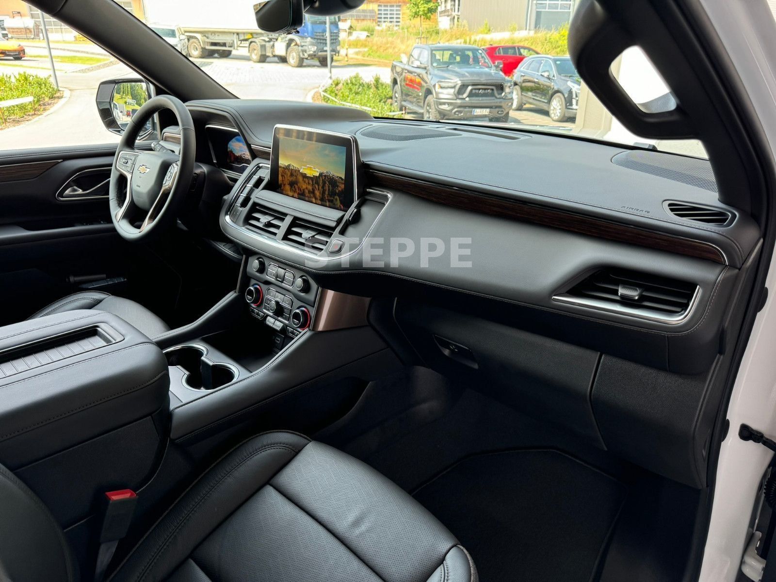 Chevrolet Tahoe 6,2 LPG  High Country AHK  22Alu