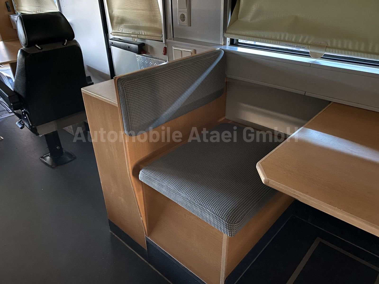 Fahrzeugabbildung Mercedes-Benz T2 711D *Behörde/ Camper* ORIGINAL 27.050 KM