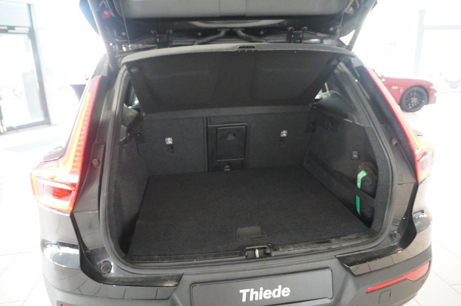Fahrzeugabbildung Volvo XC40 T3 Momentum Pro LED/NAVI/LEDER/AHK/CAM
