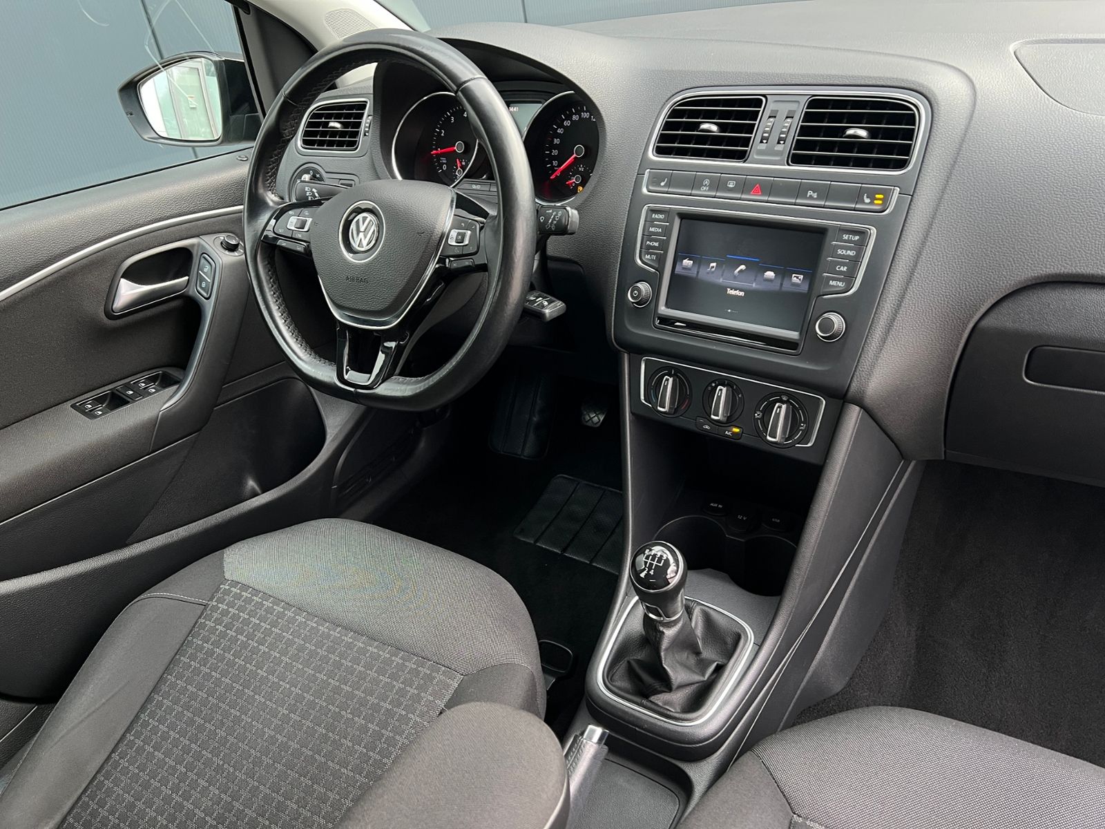 Fahrzeugabbildung Volkswagen Polo 1.2 TSI Comfortline BMT *Klima, Sitzhzg., P