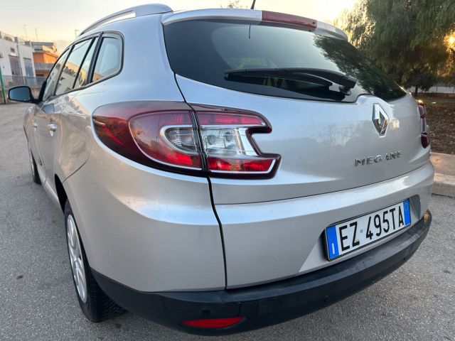 Renault MEGANE 1.5 dci 2015 -CAMBIO AUTOMATICO