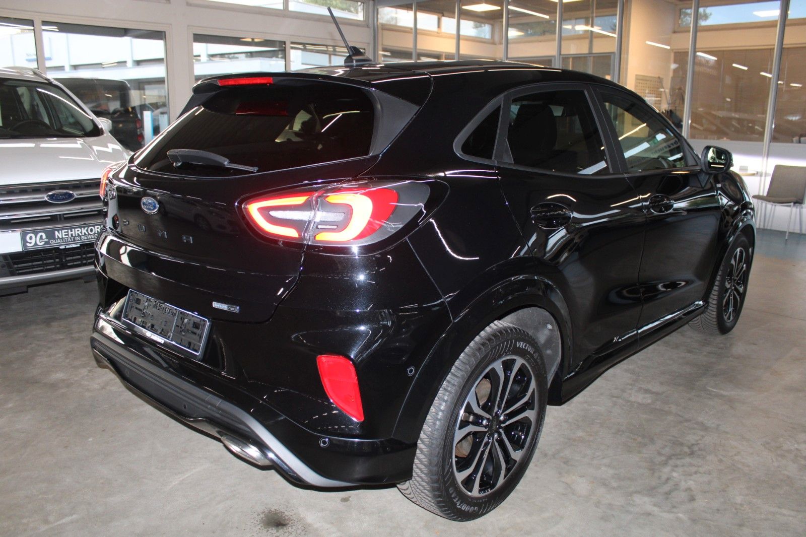 Fahrzeugabbildung Ford Puma MHEV ST-Line Automatik LED NAVI DAB WinterP