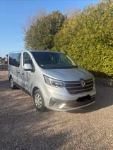 Renault Trafic PKW 150PS Automatik - silberne Renault Trafic