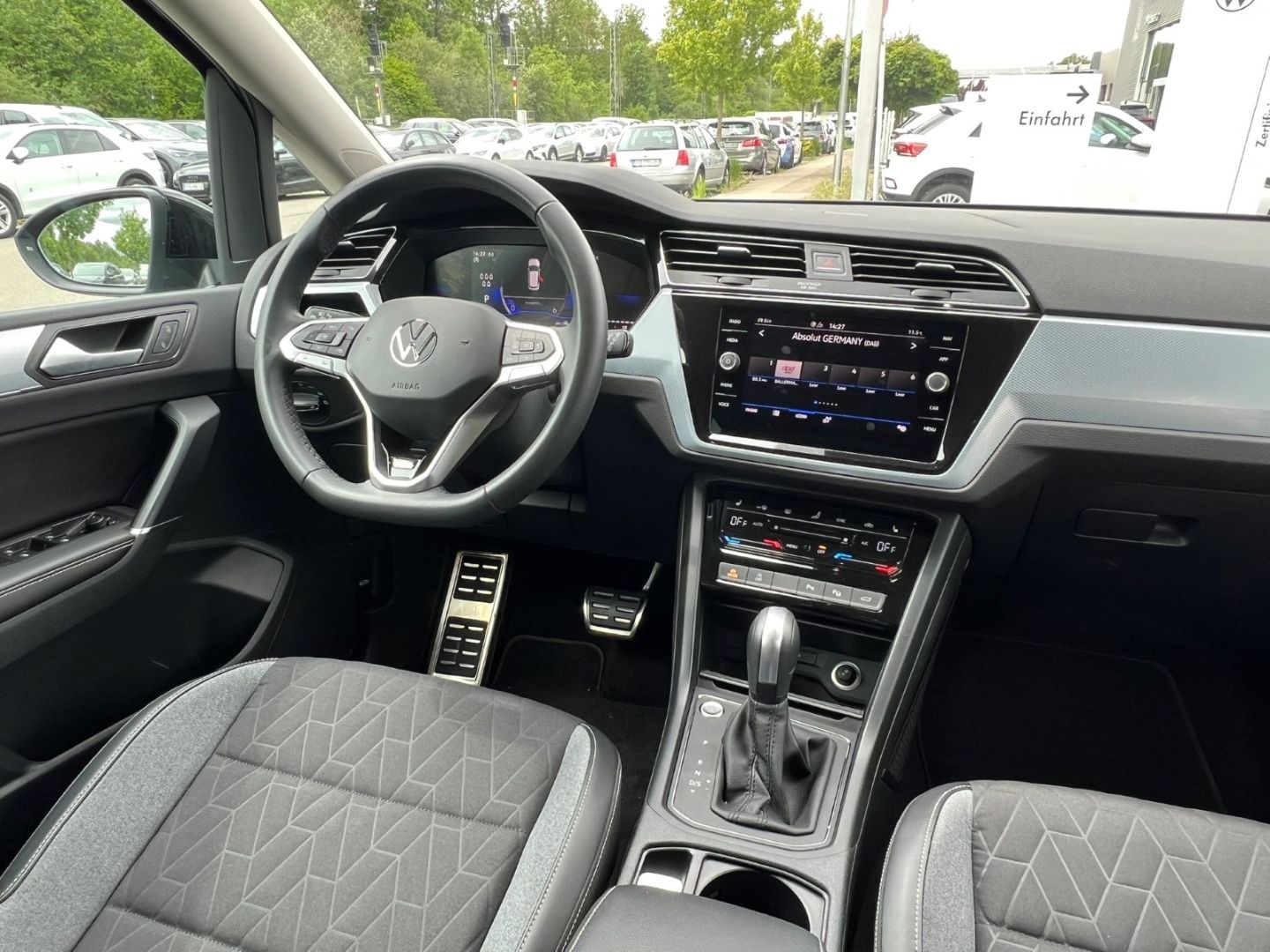 Touran 2.0TDI DSG GOAL AHK*7Sitze*IQ*Navi*elHeck