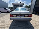Mercedes-Benz E 230 W124 Automatik/Standheizung/Klima/Tempomat - Mercedes-Benz aus 1992: W124