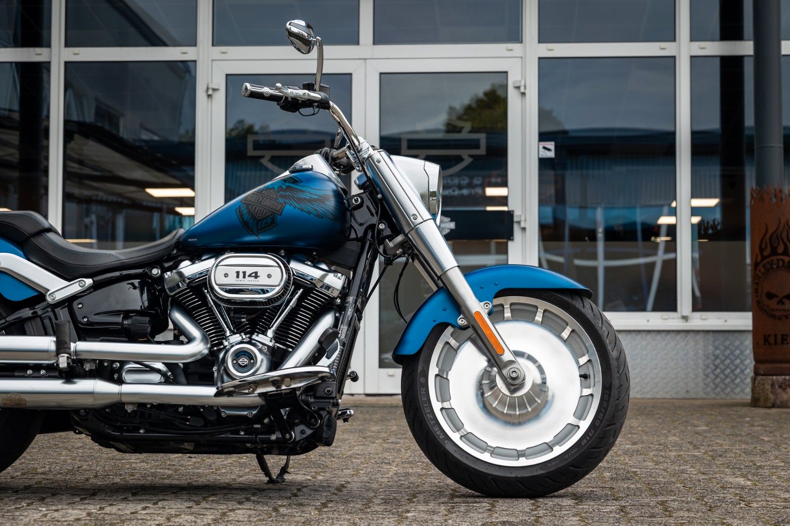 Fahrzeugabbildung Harley-Davidson FLFBS FAT BOY SOFTAIL 114 CUI ANV. JEKILL&HYDE