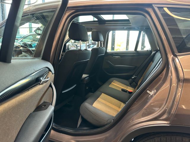 BMW X1 18 d xDrive *Navi*Pano*BiXenon*AHK*