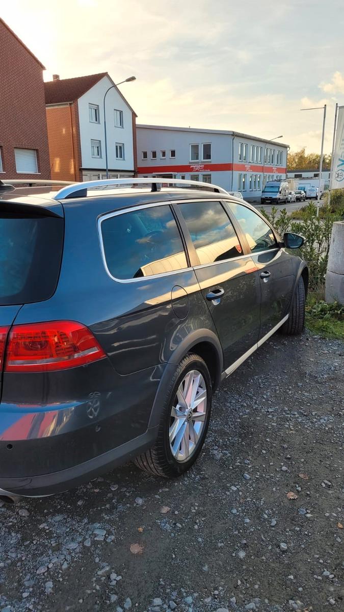 Volkswagen Passat Alltrack Variant Basis BMT 4Motion
