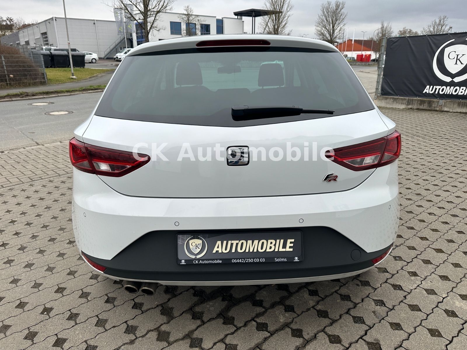 Fahrzeugabbildung SEAT Leon FR 2.0 TDI/Navi/LED/Alcantara/SHZ/PDC