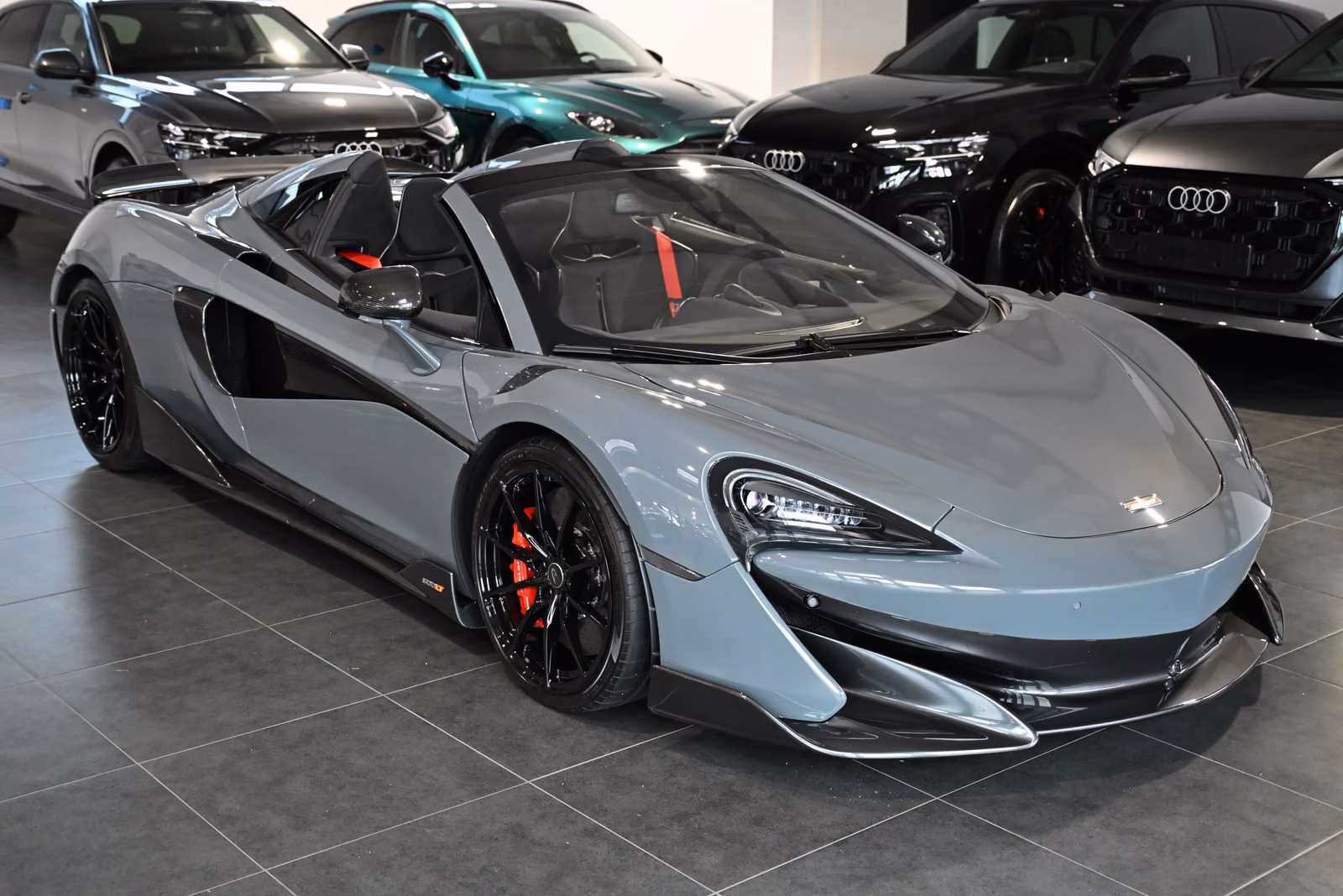McLaren 600LT Spider/MSO Clubsport/Senna Seats/Lift