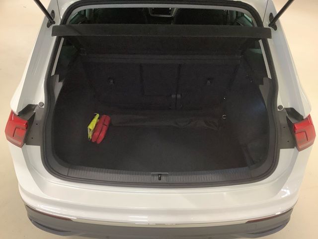 Tiguan Active 1,5 l 96 kW LED, Navi, ACC, FS beh