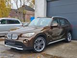 BMW X1 Baureihe X1 25 i xDrive*Automatik*Vollleder* - BMW X1 in Bochum