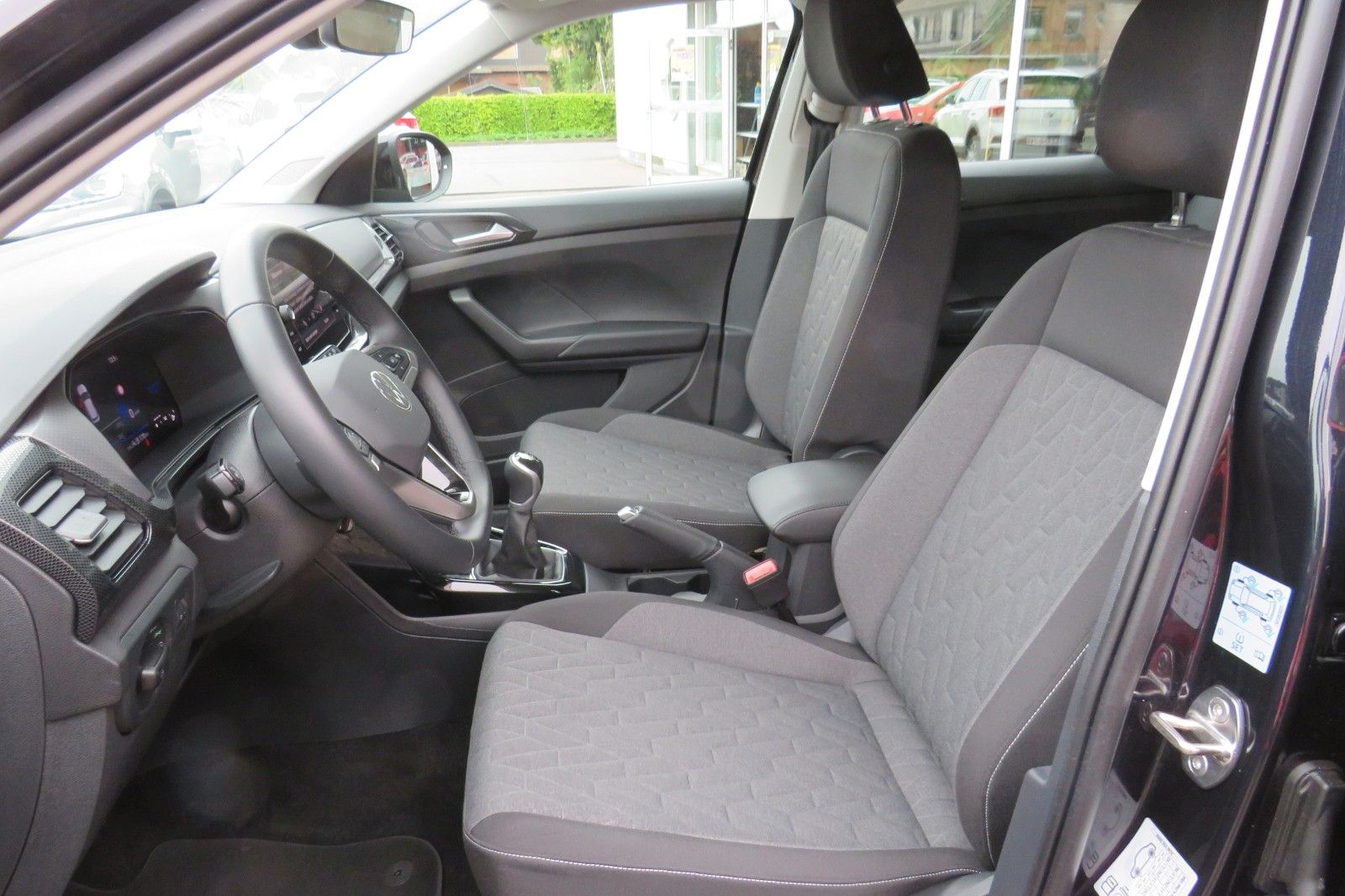 Fahrzeugabbildung Volkswagen T-Cross 1.0 TSI Life ACC ASSISTENTPA. SITZH. 1HD