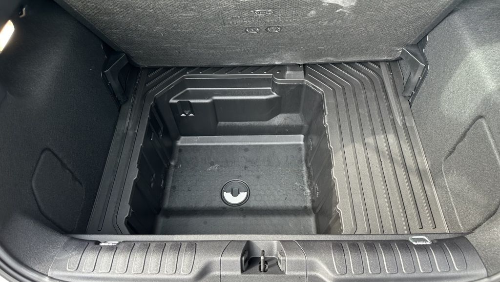 Fahrzeugabbildung Ford Puma Titanium Hybrid