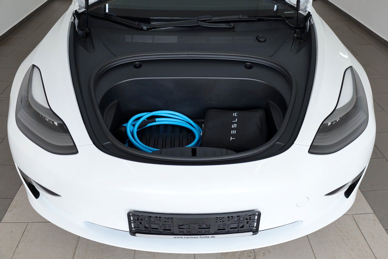 Fahrzeugabbildung Tesla Model 3 Long Range AWD, Autopilot 3, Panorama,WR