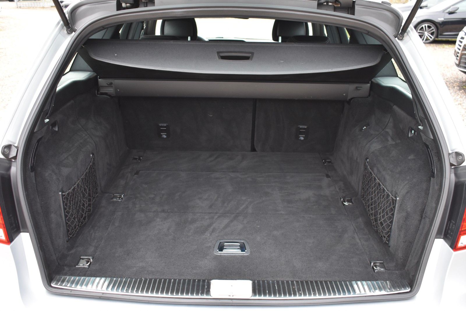 Fahrzeugabbildung Mercedes-Benz E 220 E T-Modell E 220 CDI BlueEfficiency