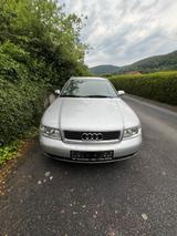 Audi A4 1.8 | Baujahr 2001 | 177.000 km - Audi A4 aus 2001: 1.8