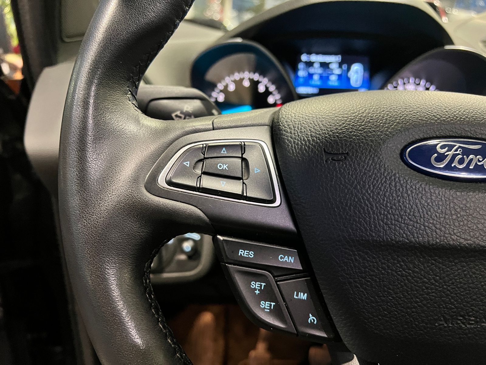 Fahrzeugabbildung Ford Kuga Cool & Connect AHK SHZ NAVI KLIMA