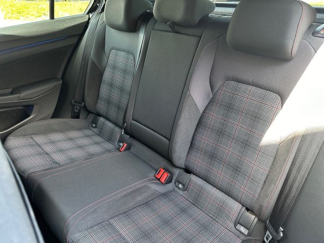 Fahrzeugabbildung Volkswagen Golf VIII GTI 2,0 TSI DSG KAMERA NAVI TRAVEL ASS
