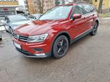 Volkswagen Tiguan 1.4 TSI ACT DSG Comfor.  AHK NEUES MODELL - Volkswagen Tiguan: Modell