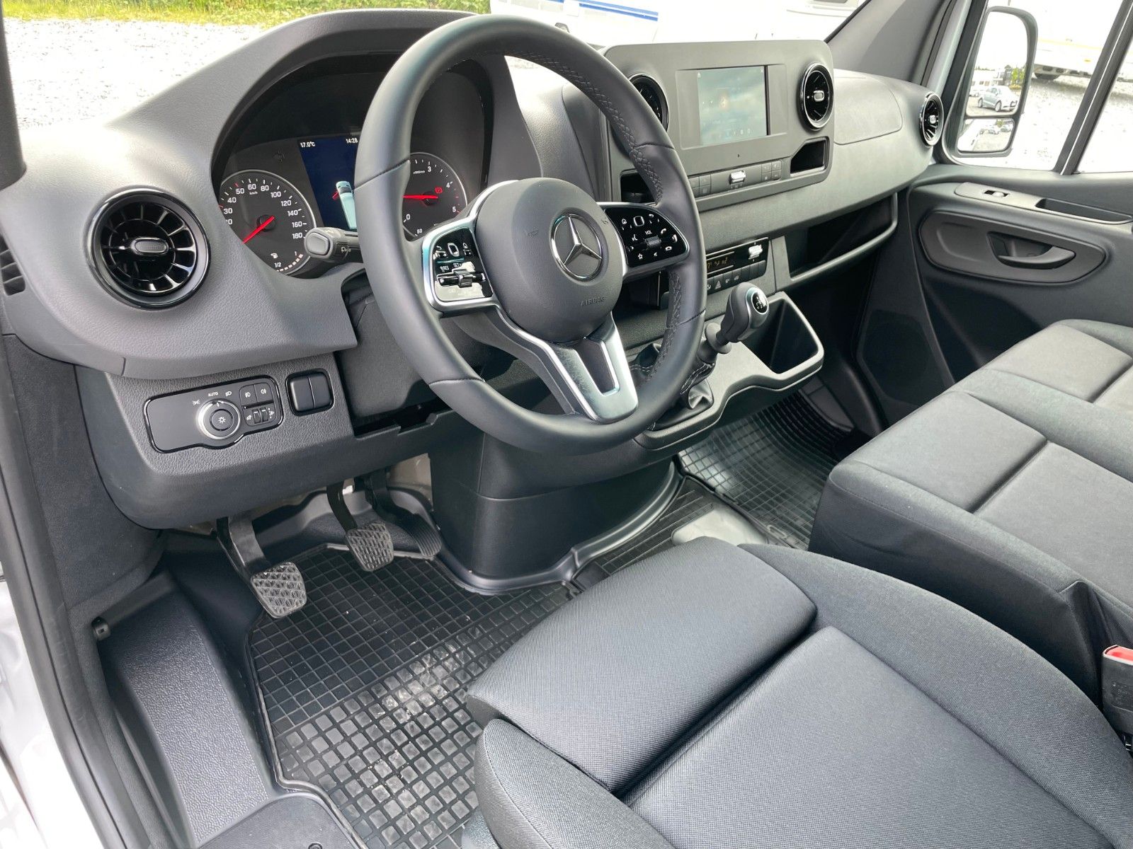 Fahrzeugabbildung Mercedes-Benz Sprinter III 317 CDI    L3/H 2 Kamera