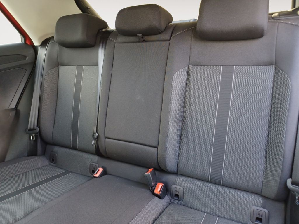 Fahrzeugabbildung Volkswagen T-Roc 1.0 TSI OPF Life Navi, Shzg, ACC uvm.