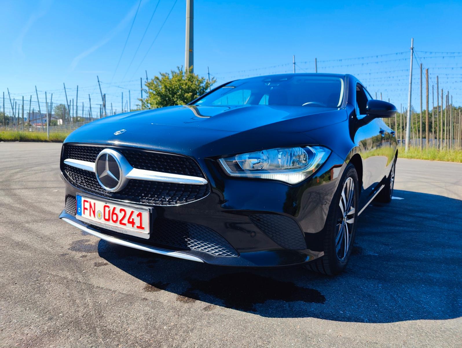 Mercedes-Benz CLA Shooting Brake CLA 200 d / ACC / NAVI