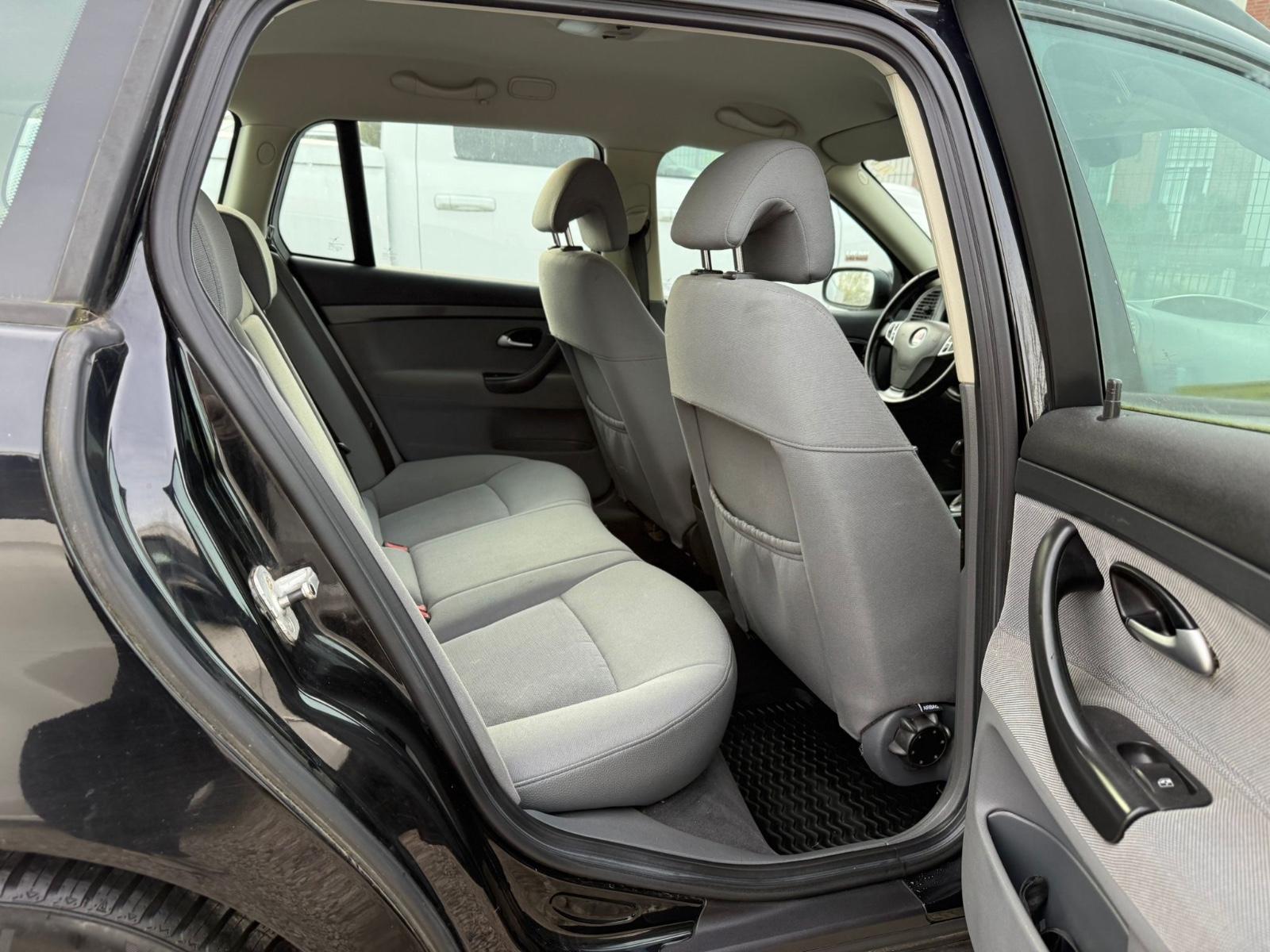 Saab 9-3 2005 — photo 12