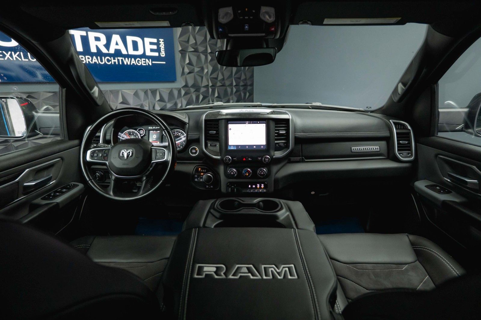 Fahrzeugabbildung Dodge RAM 5.7 V8 HEMI 4x4 OFFROAD LONGBED AXLE LOCK