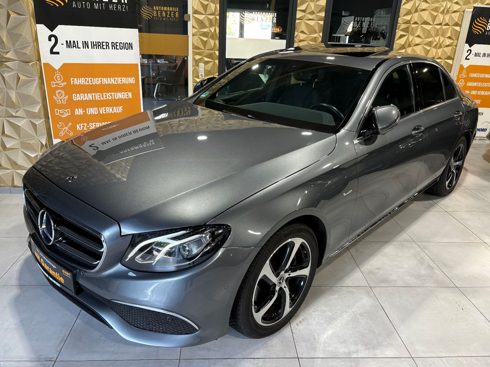 Fahrzeugabbildung Mercedes-Benz E 200 Lim./PANO/AMBIENTE/APPLE/SHZ/KLIMA/