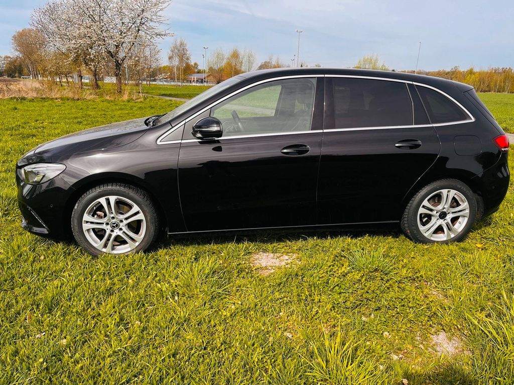 Image of Mercedes-Benz B 200